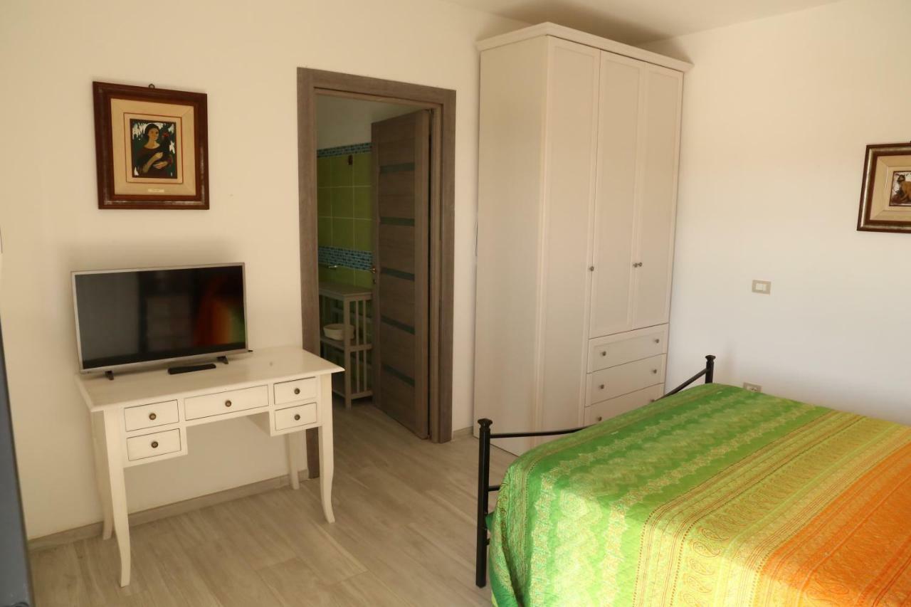 Mabell Guest House Civitavecchia Exterior foto