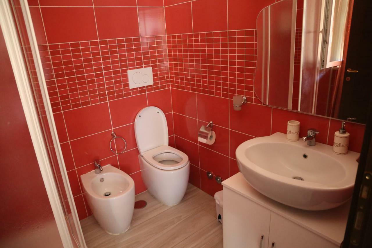 Mabell Guest House Civitavecchia Exterior foto