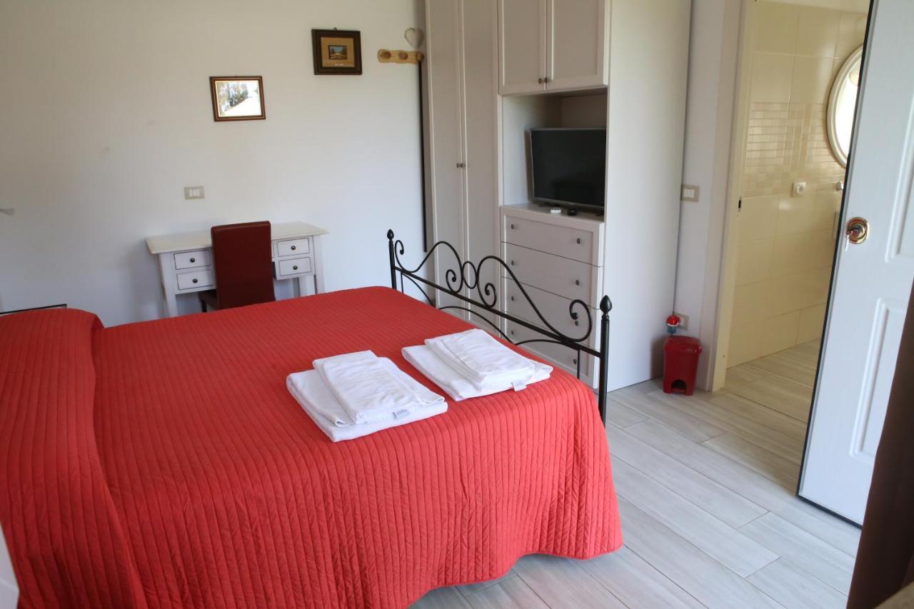 Mabell Guest House Civitavecchia Exterior foto